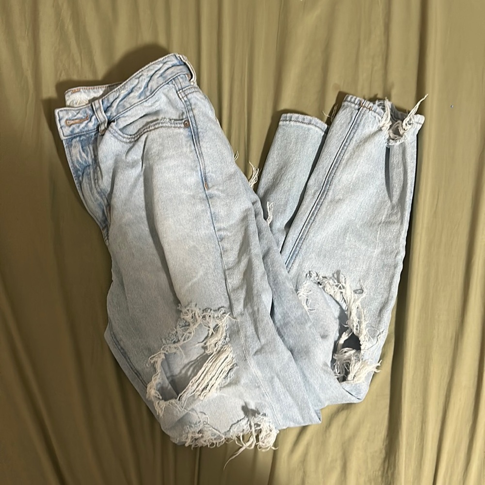 American Eagle Size 6 Mom Jeans